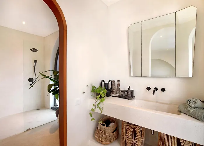 Casa Tamela - Elevated 1br Mediterranean In Canggu (Bali)